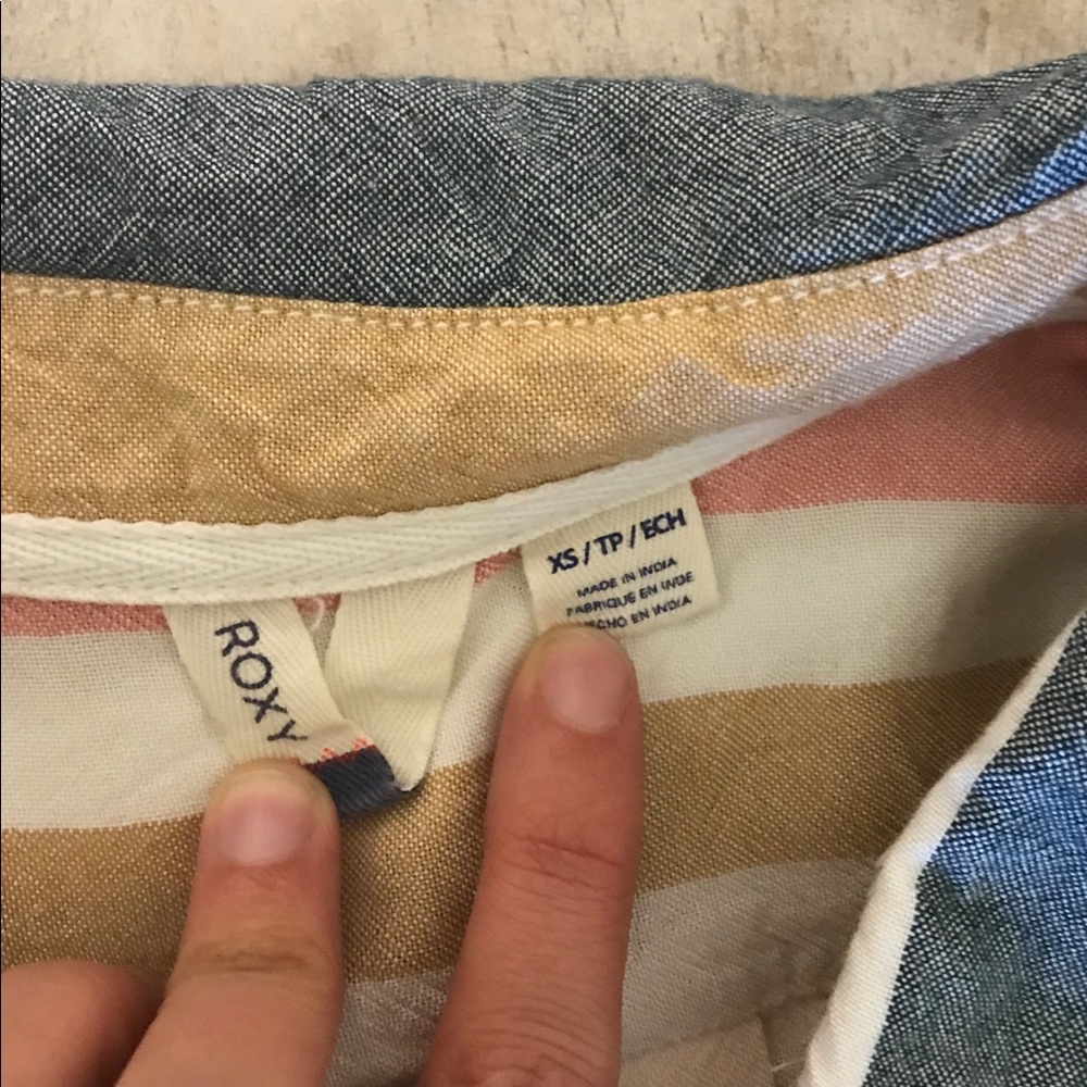 Preloved Roxy button down Shirt Size XS - Picture 3 of 3